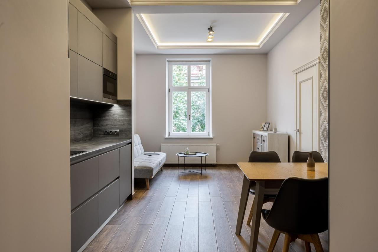 Inshiapartments On Kovzhuna Str 利沃夫 外观 照片
