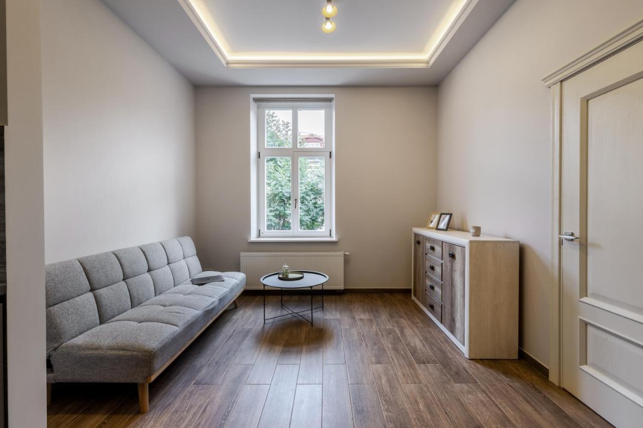 Inshiapartments On Kovzhuna Str 利沃夫 外观 照片